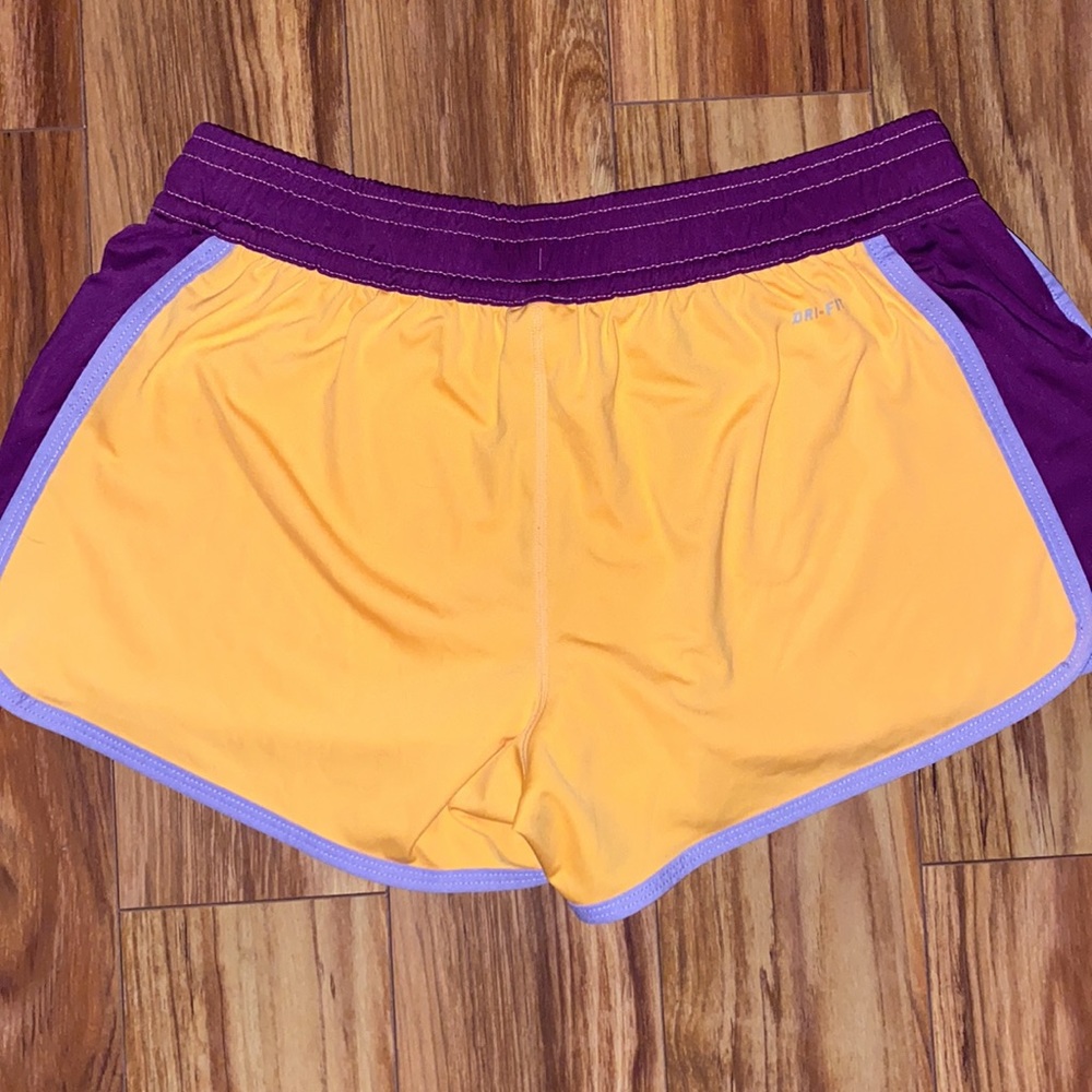 Nike Dri fit athletic training shorts women’s size medium - Picture 2 of 6